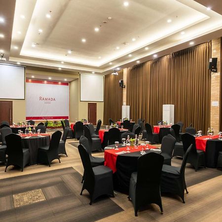 Ramada By Wyndham Serpong Exteriér fotografie