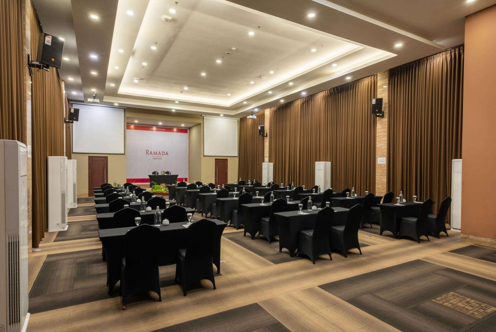 Ramada By Wyndham Serpong Exteriér fotografie