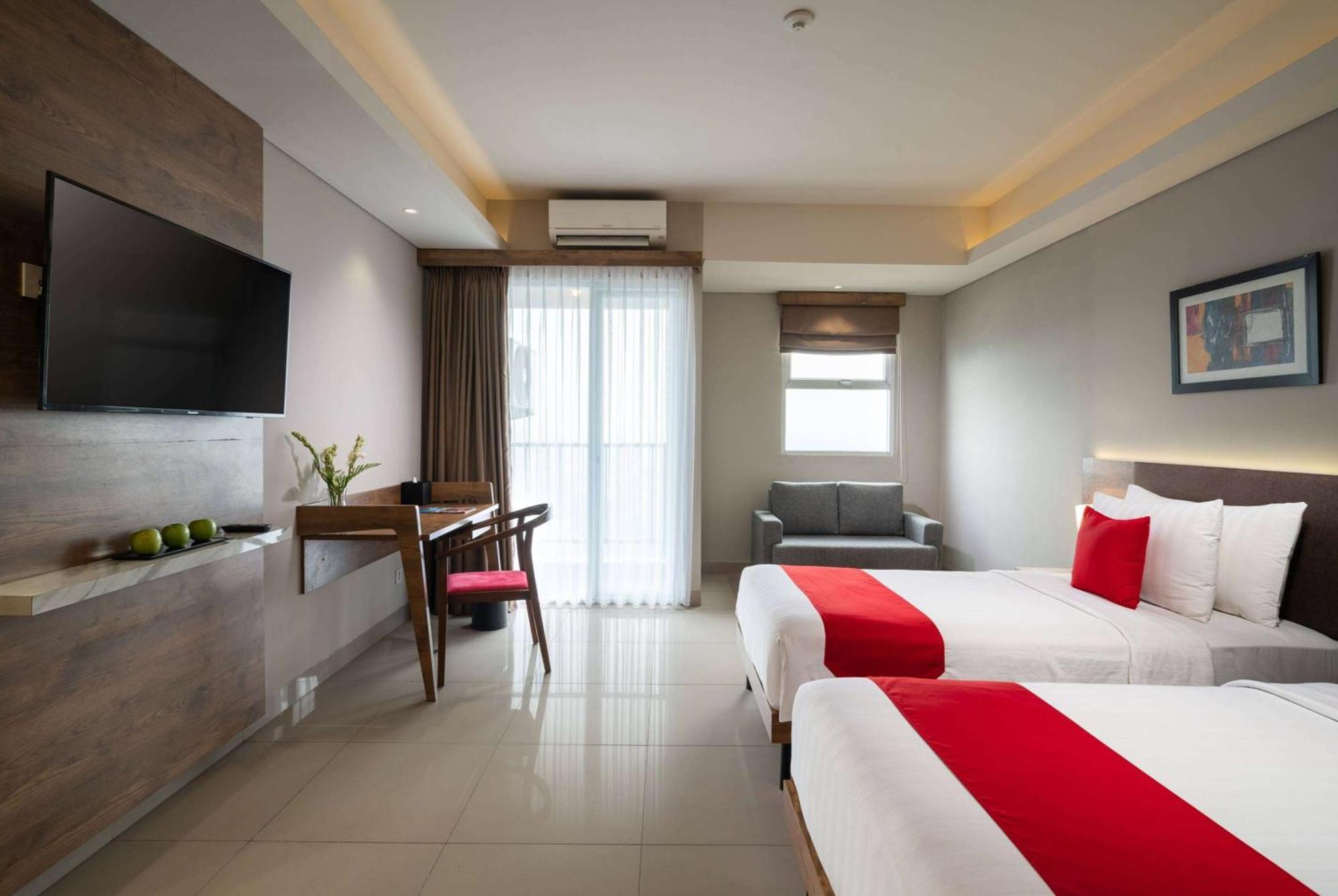 Ramada By Wyndham Serpong Exteriér fotografie