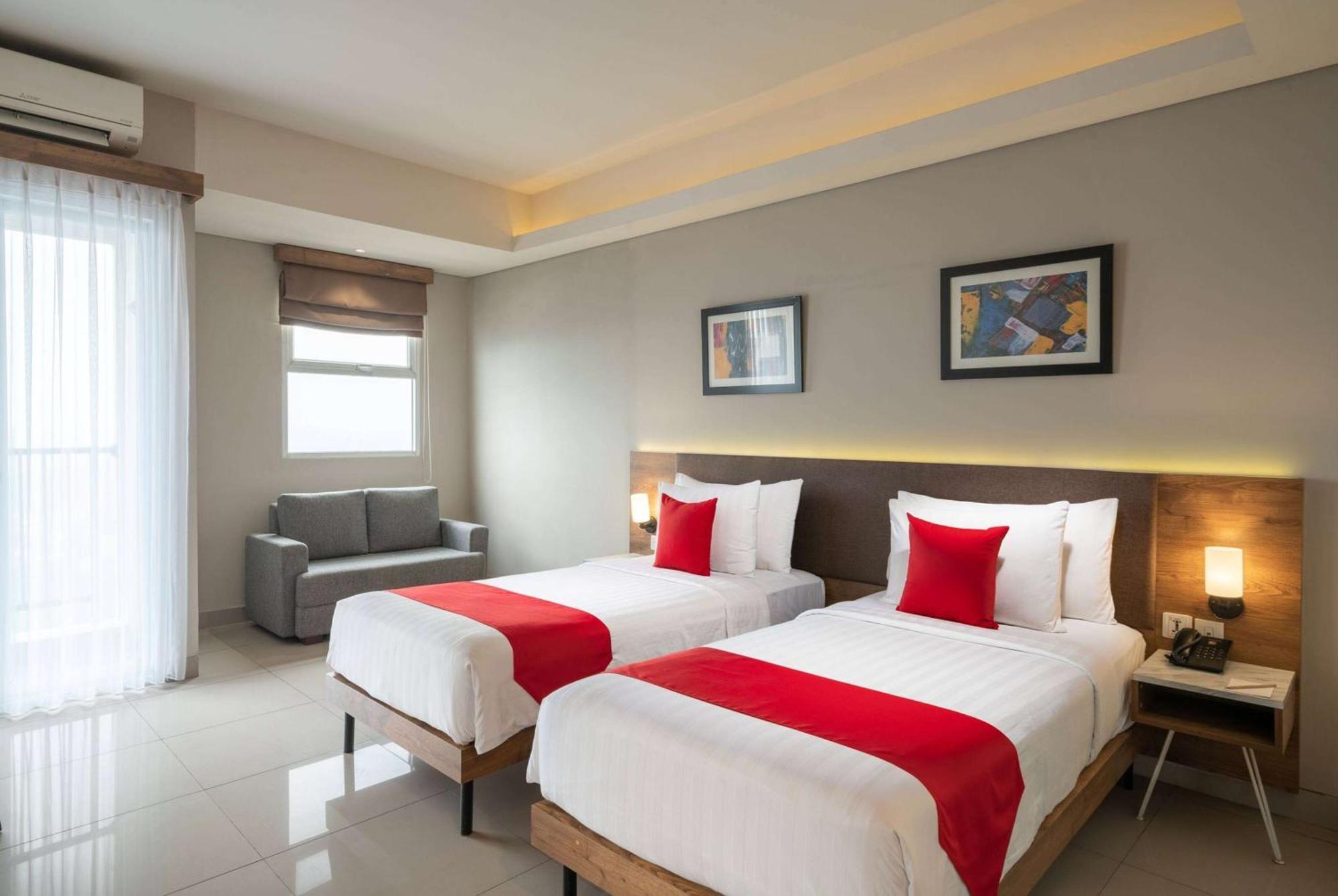 Ramada By Wyndham Serpong Exteriér fotografie