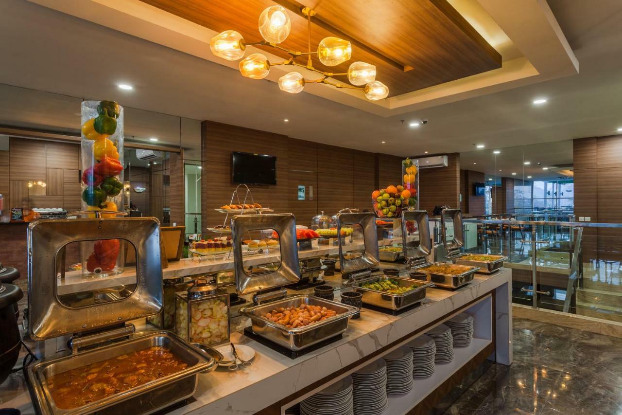 Ramada By Wyndham Serpong Exteriér fotografie